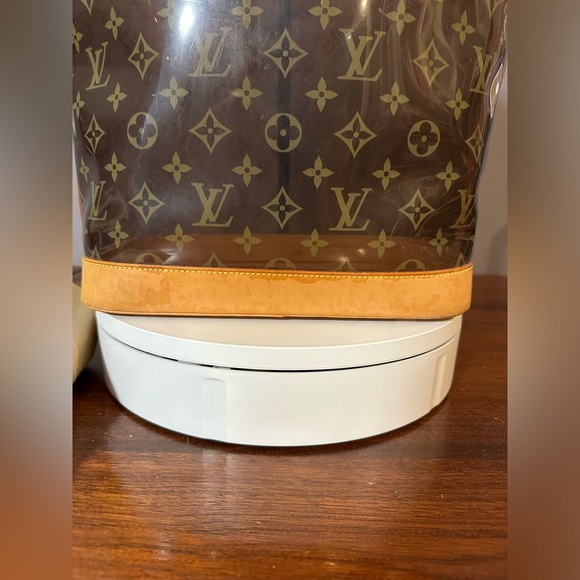 Louis Vuitton EUC Cabas Ambre Cruise MM comes w/dust bag - Picture 3 of 17